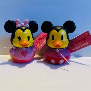 NEW! Disney’s Mickey Mouse & Minnie Mouse Valentine Hearts Rubber Duck Set (NWT)